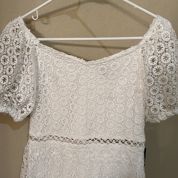 Express white eyelet midi dress - Picture 3 of 5